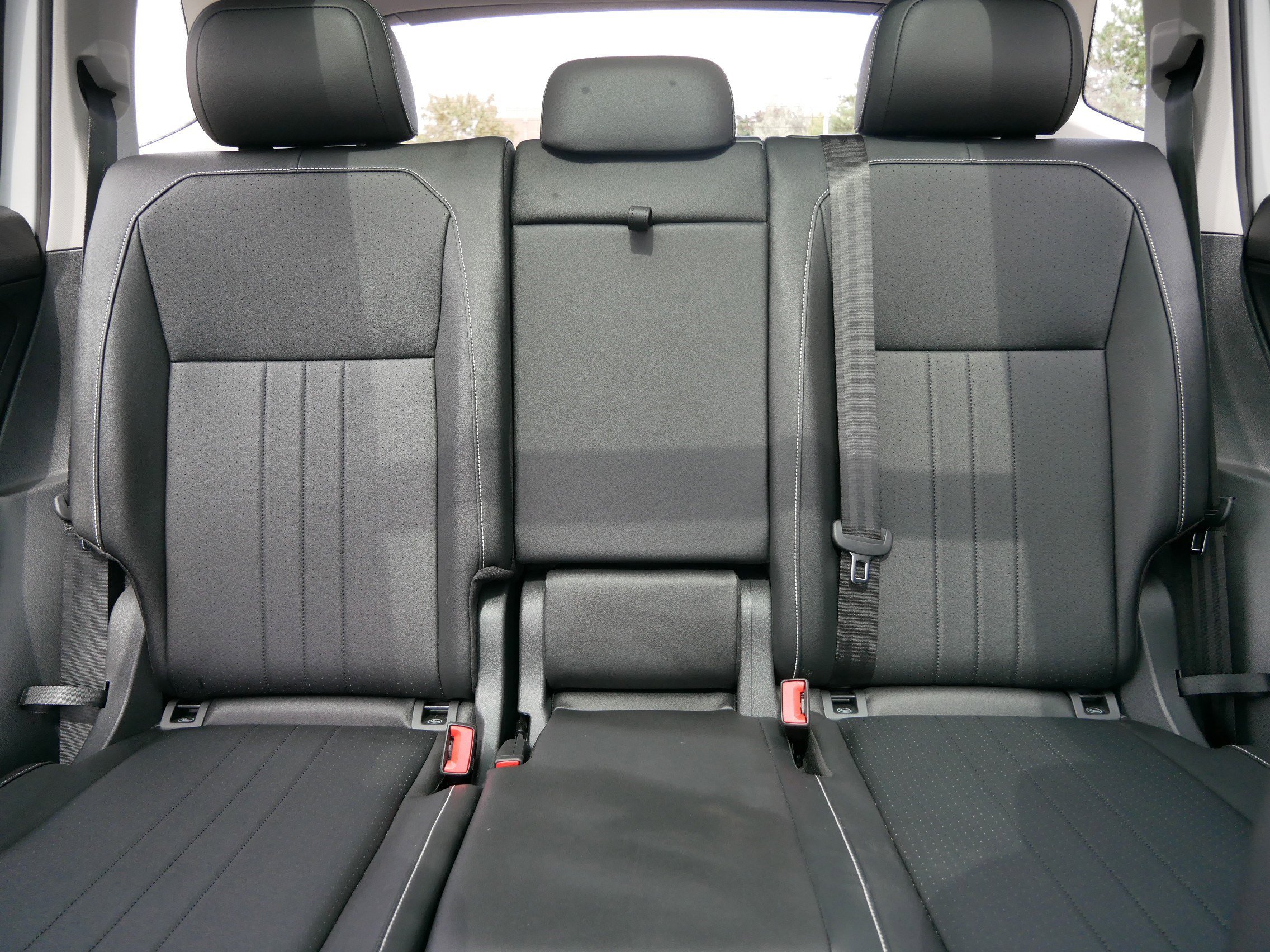 2022 Volkswagen Tiguan SE photo 13