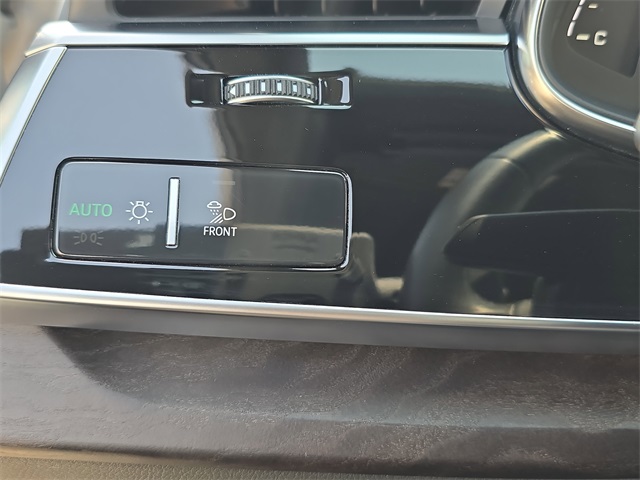 2023 Audi Q7 55 Prestige photo 25