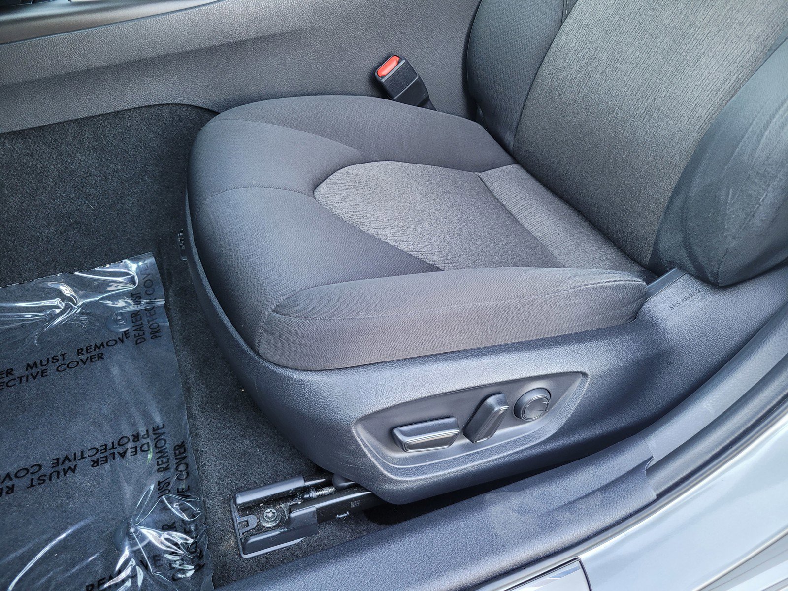 2023 Toyota Camry Hybrid LE photo 15