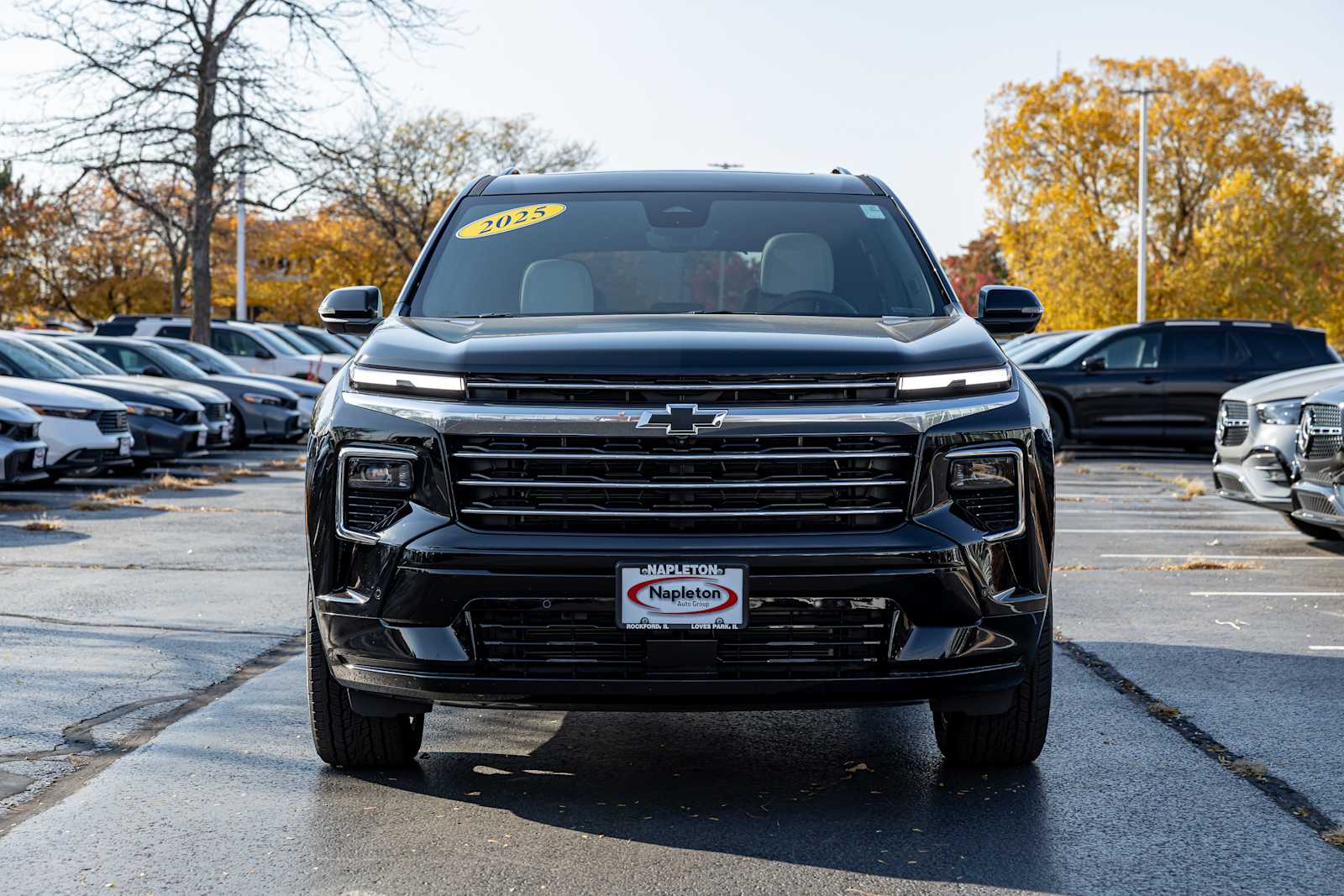 2025 Chevrolet Traverse High Country photo 2