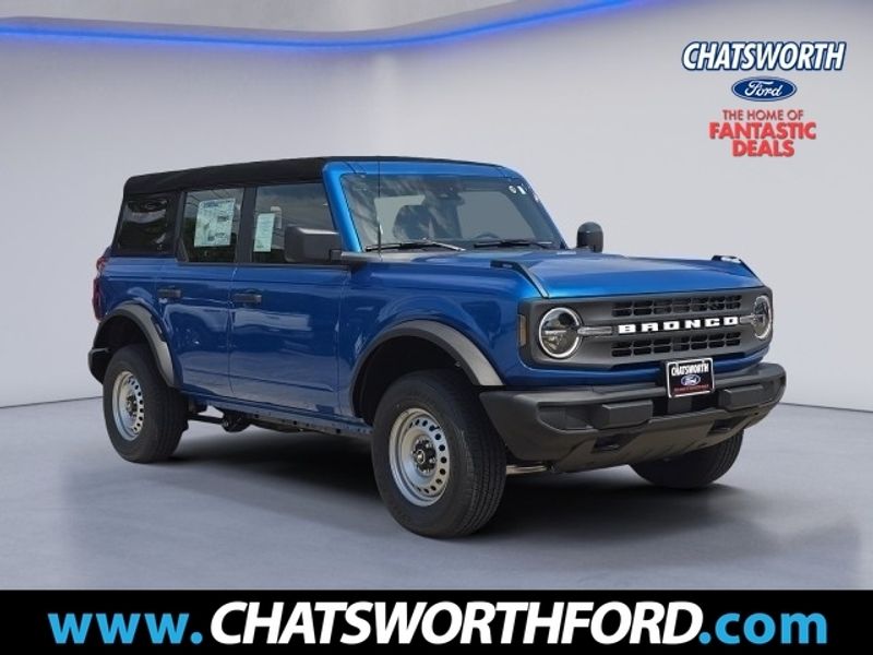 2025 Ford Bronco 4-Door Base's photo