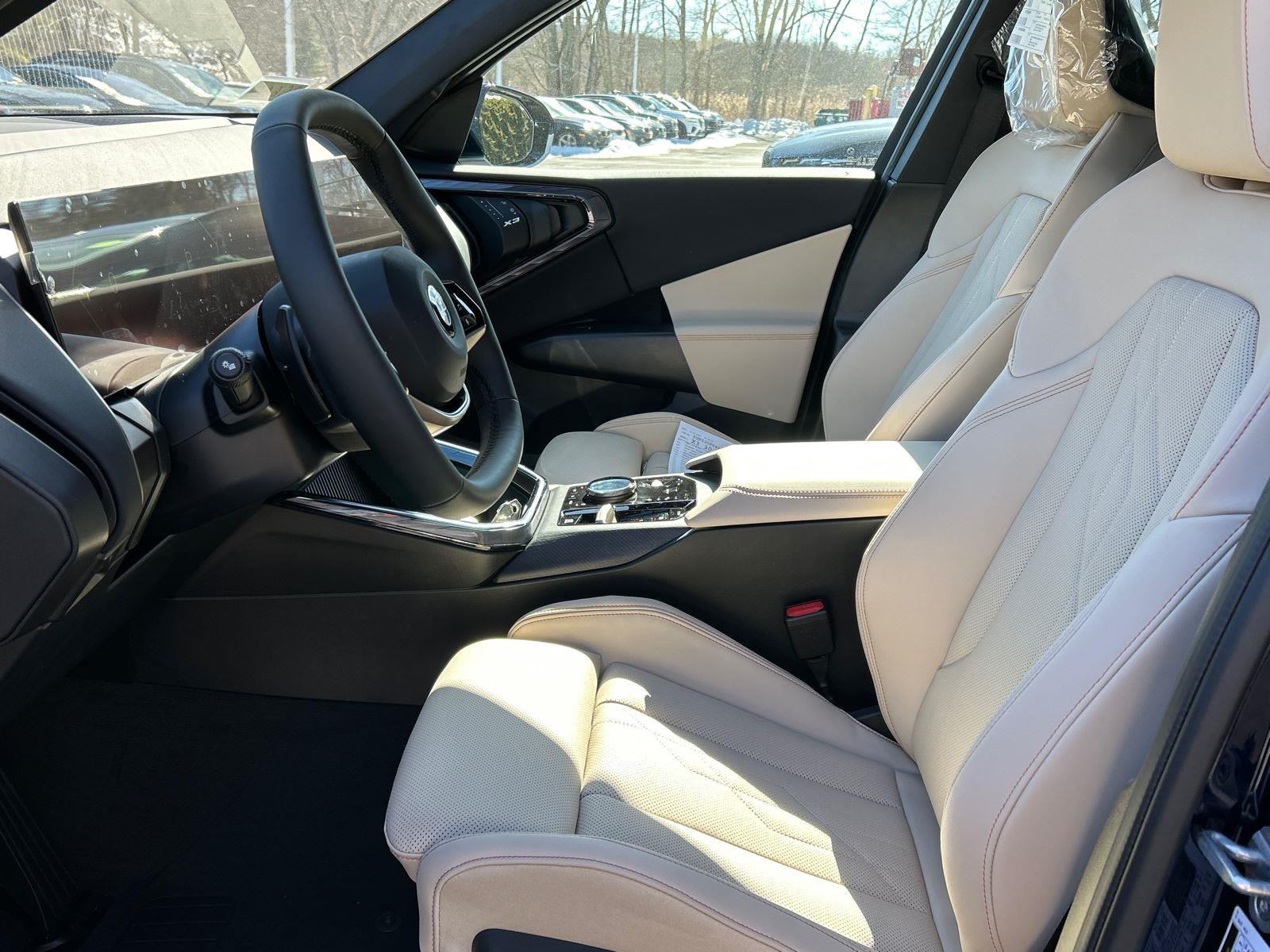 New 2025 Tanzanite Blue II Metallic BMW 30 xDrive image 10