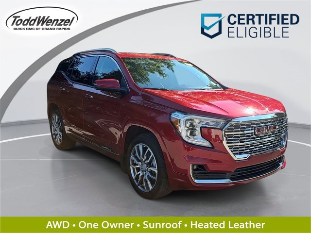 2023 GMC Terrain Denali's photo