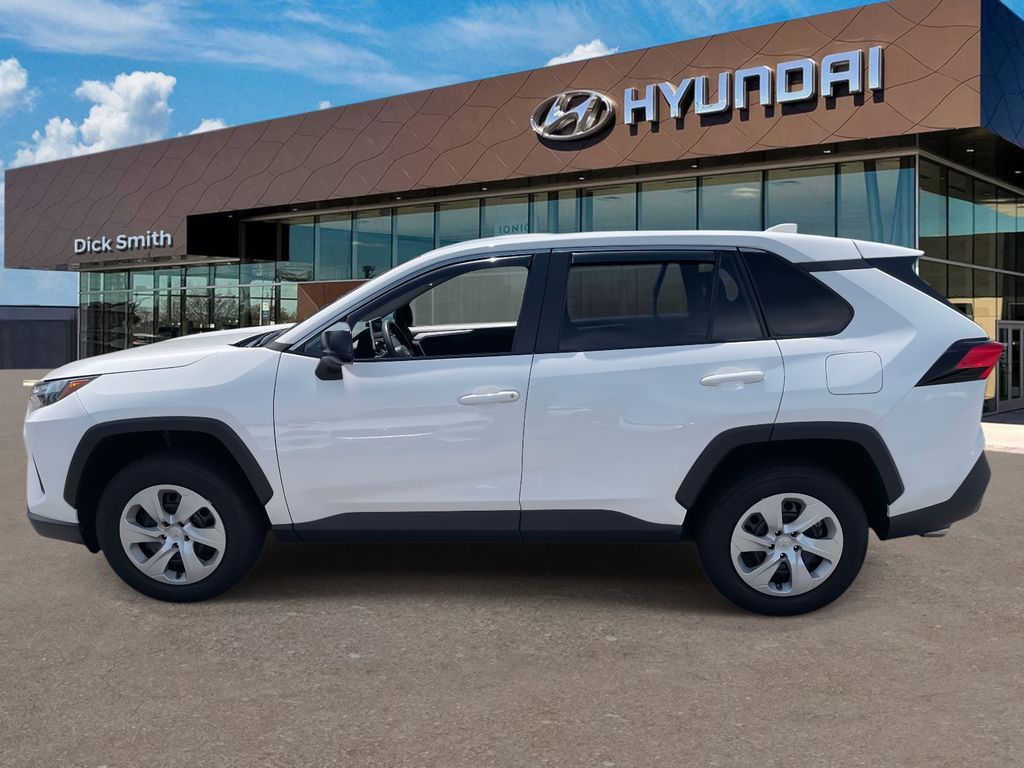 2024 Toyota RAV4 LE photo 3