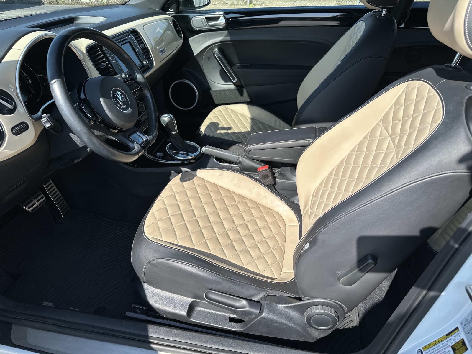2019 Volkswagen Beetle Final Edition SE photo 11