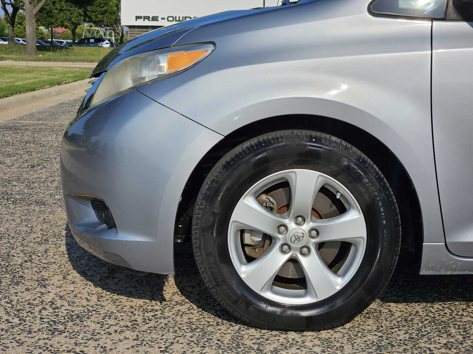 2013 Toyota Sienna LE photo 5