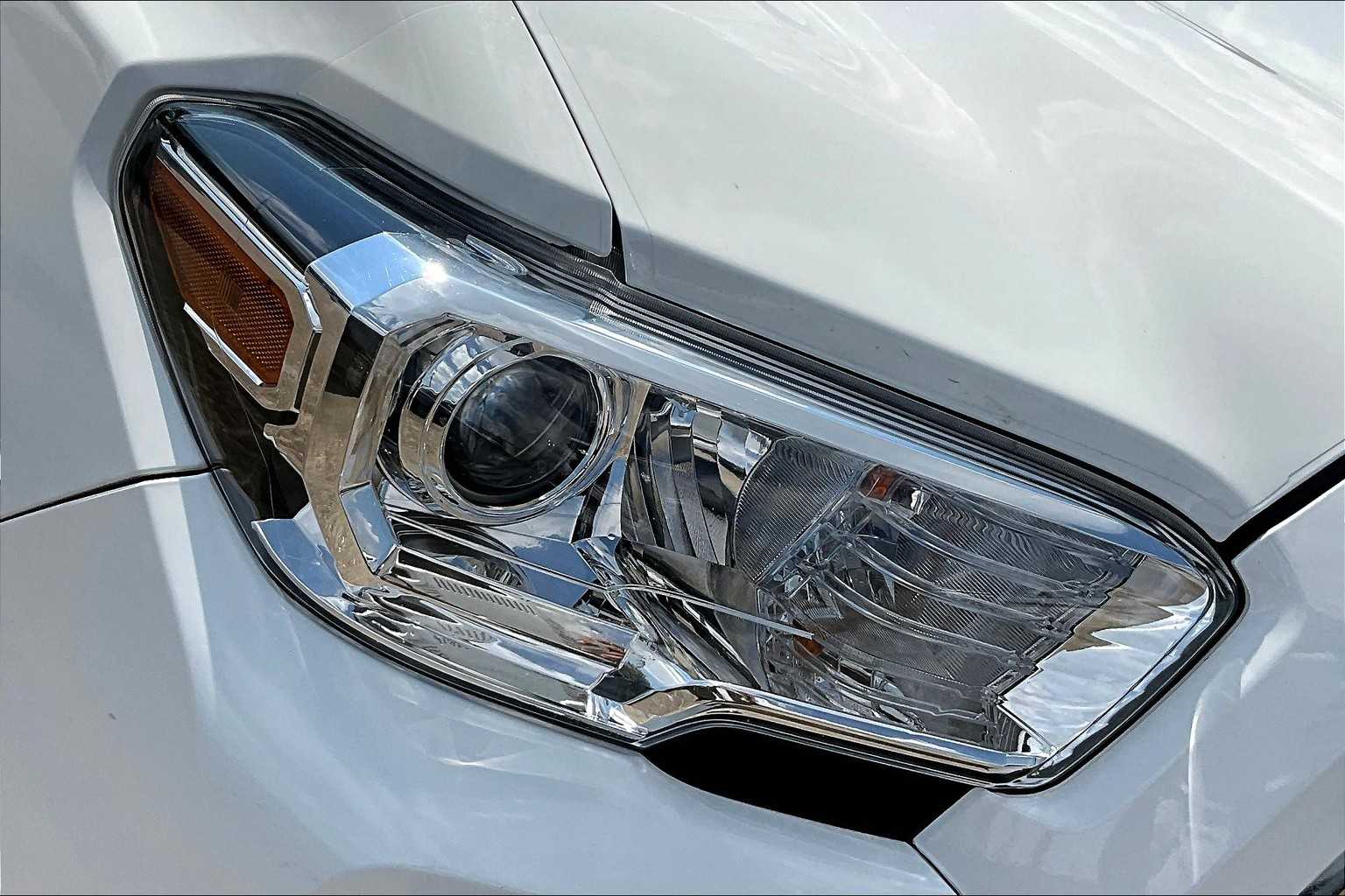 2023 Toyota Tacoma SR5 photo 26