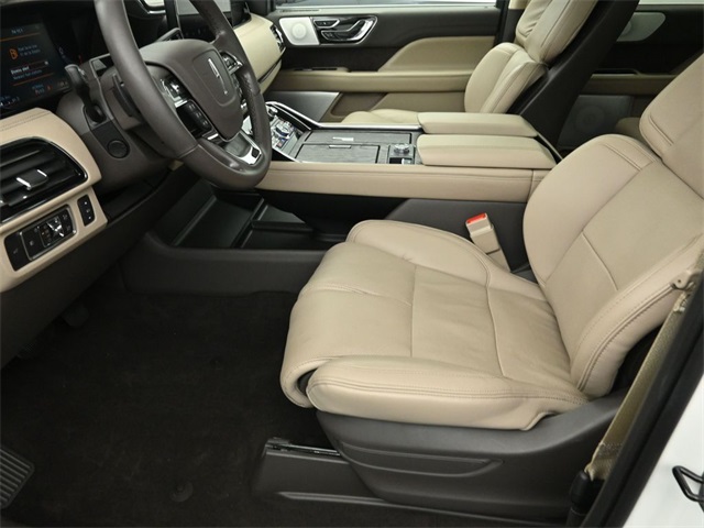 2023 LINCOLN NAVIGATOR - Image 10