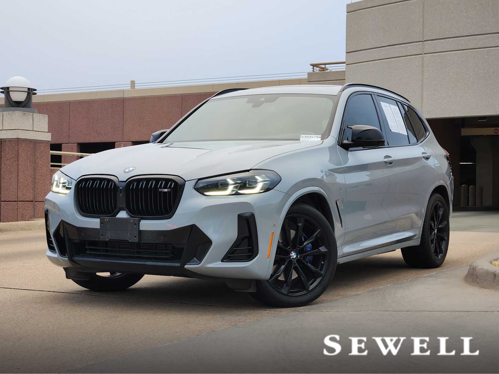 2023 BMW X3 40i's photo