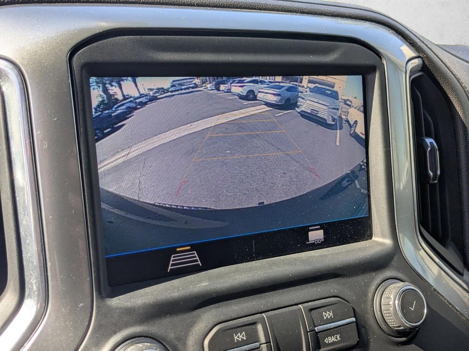 2019 Chevrolet Silverado RST photo 13