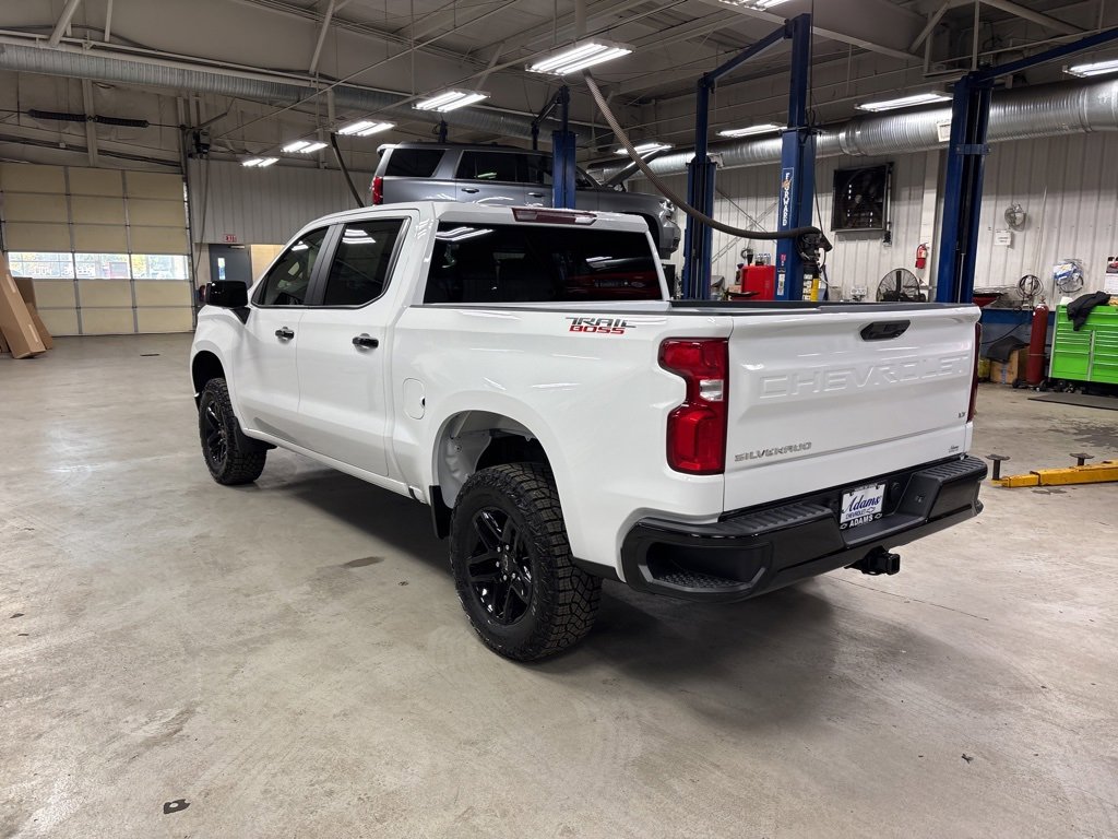 2026 Chevrolet Silverado Trail Boss LT photo 2