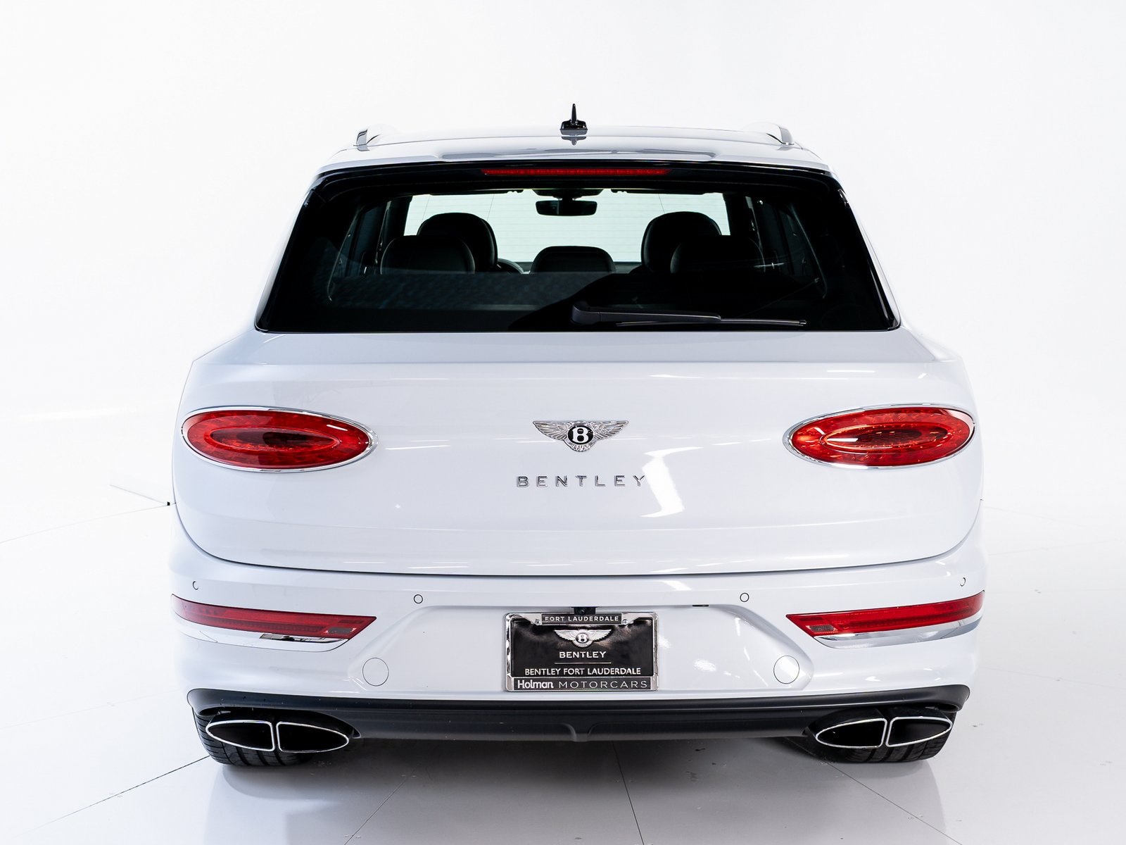 2022 Bentley Bentayga V8 photo 4