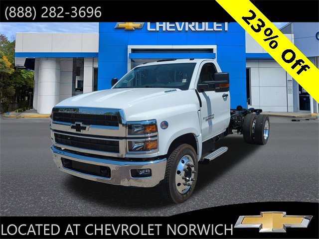 2024 Chevrolet Silverado 4500 Medium Duty Chassis Cab Work Truck's photo