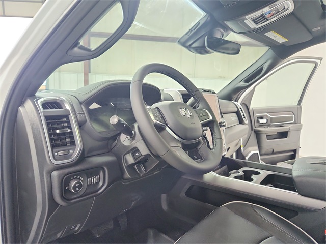 2025 Ram 3500 Laramie photo 17