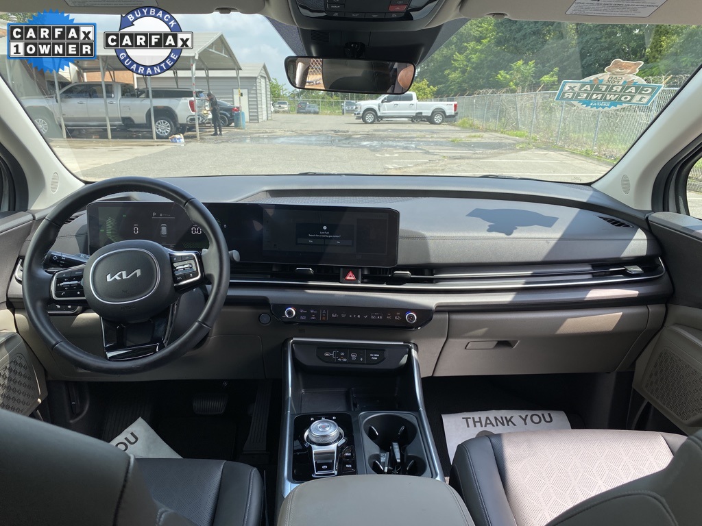 2025 Kia Carnival EX photo 21