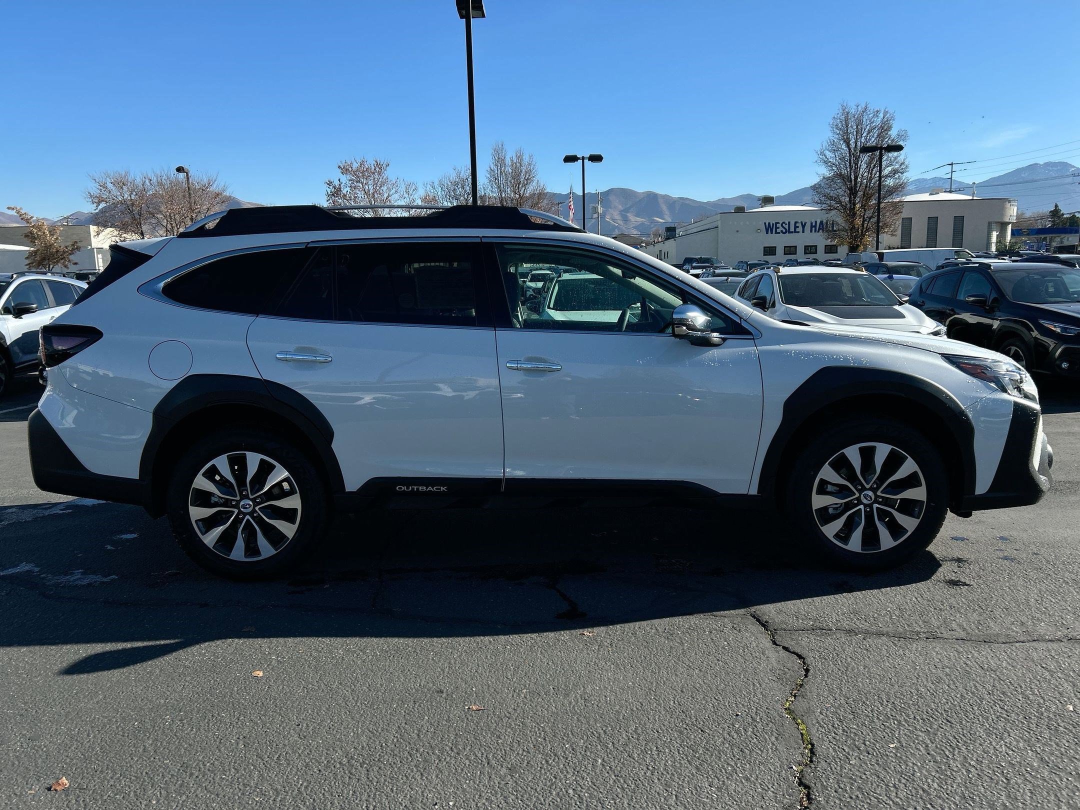 2025 Subaru Outback Touring photo 2