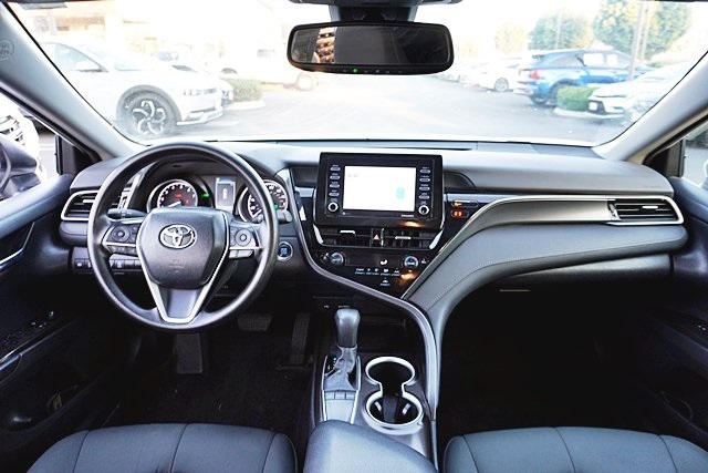 Used 2023 White Toyota LE image 16