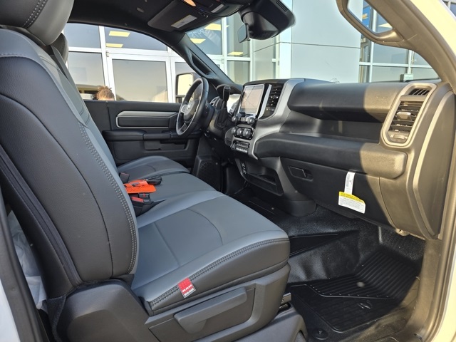 2025 Ram 5500 Tradesman photo 17