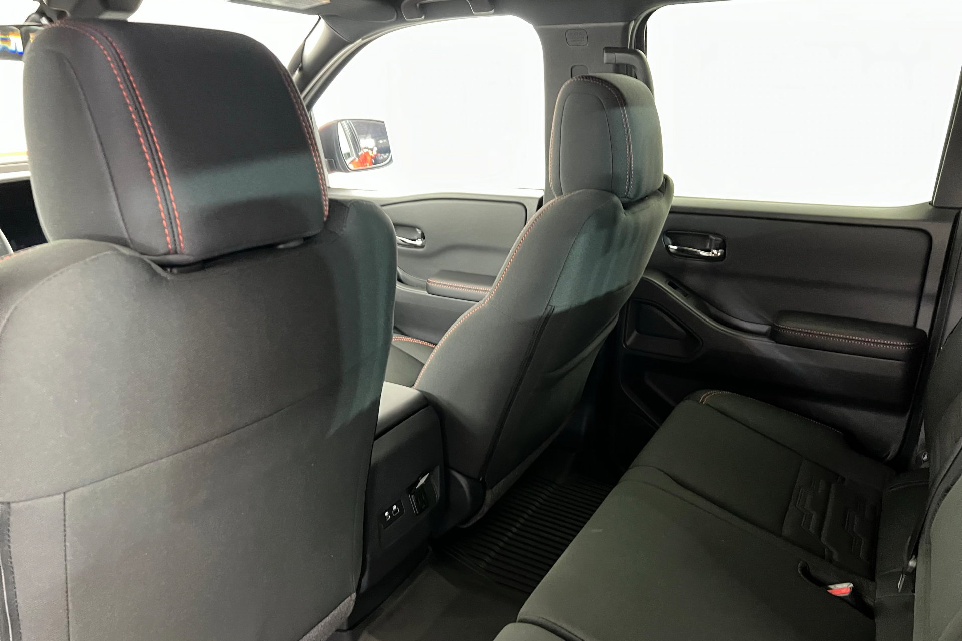 2025 Nissan Frontier PRO-4X photo 19
