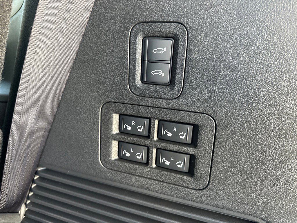 2025 Infiniti QX80 Sensory photo 6
