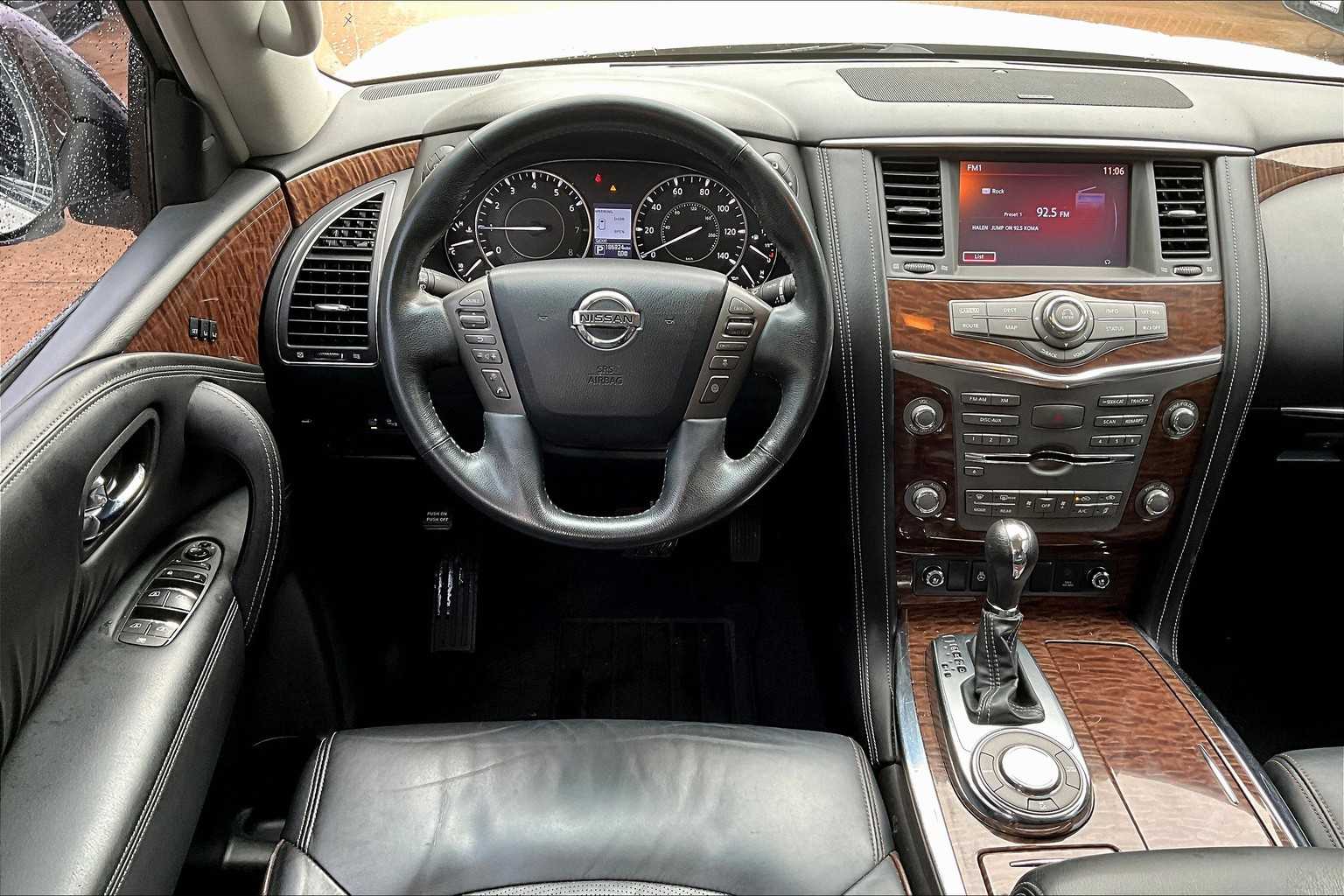 2017 Nissan Armada Platinum photo 5