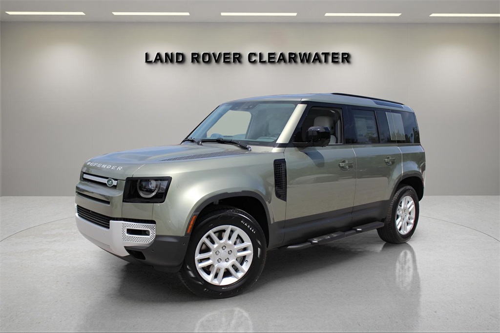 2025 Land Rover Defender S's photo