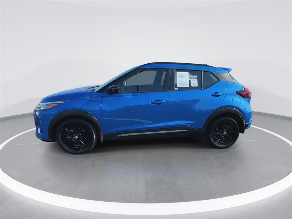 2024 Nissan Kicks SR photo 5