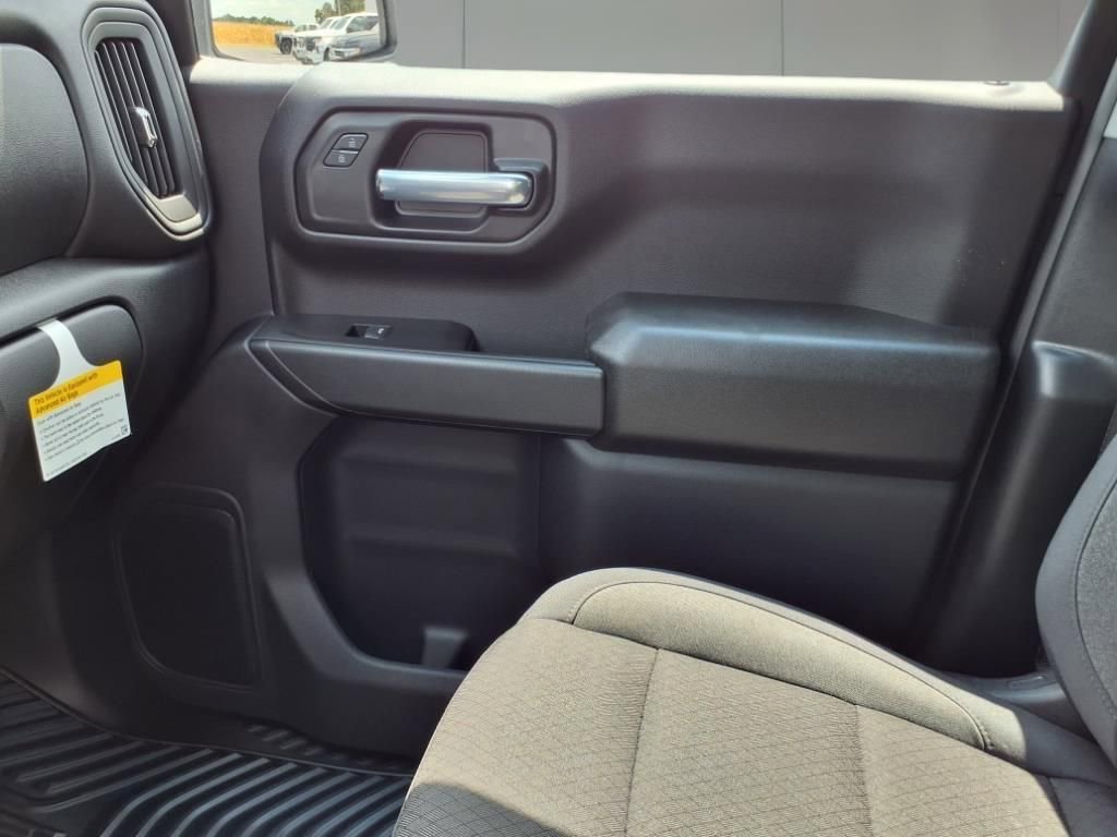 2025 Chevrolet Silverado 1500 Custom photo 23