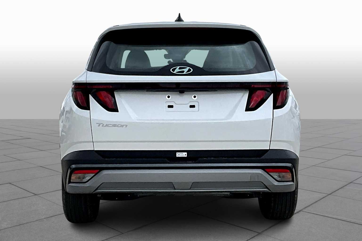 2025 Hyundai Tucson SE photo 4