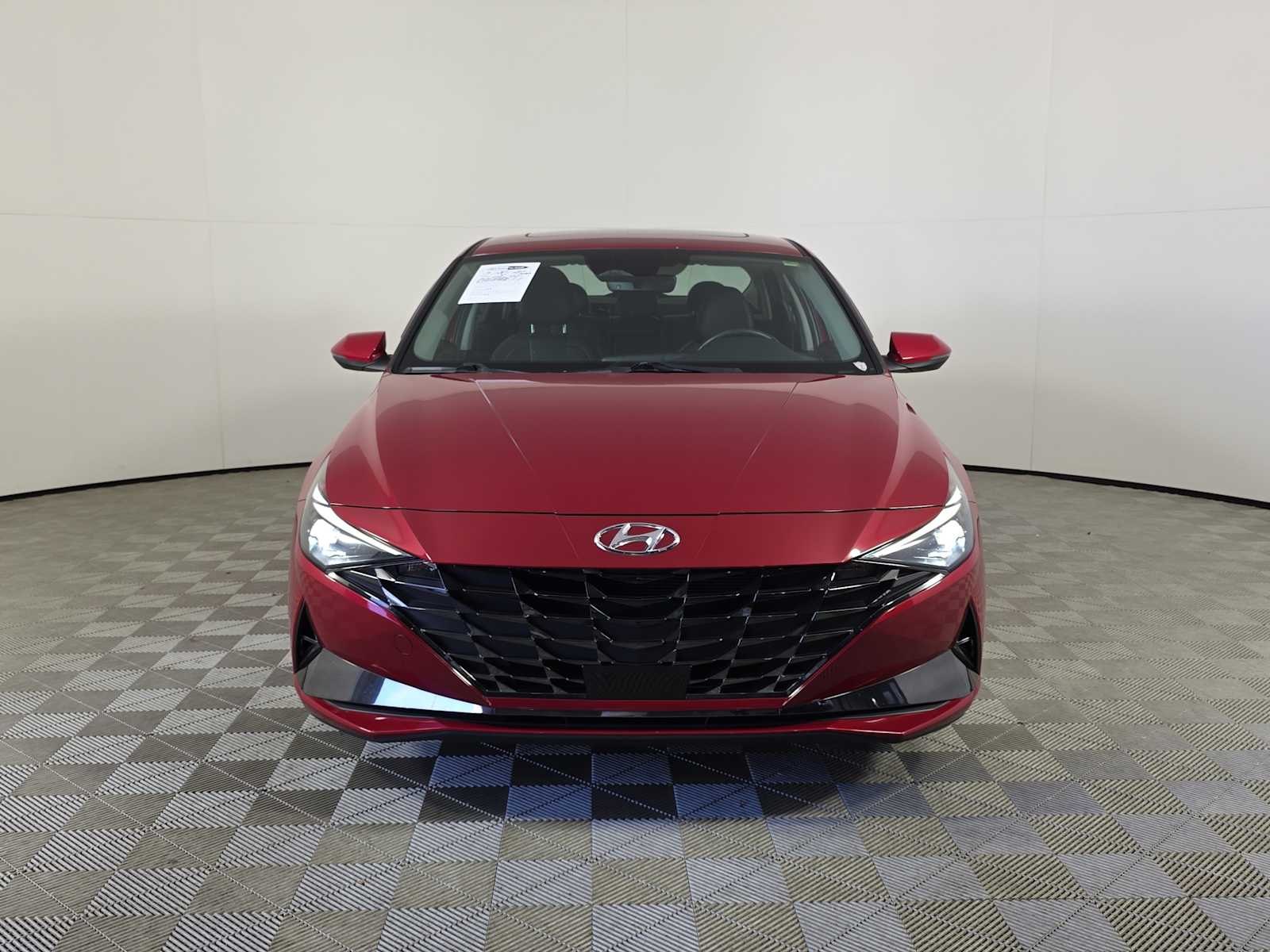 2022 Hyundai Elantra Limited photo 2