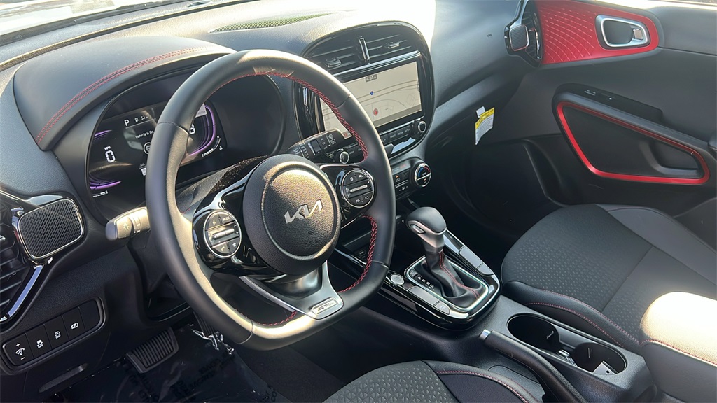 2025 Kia Soul GT-Line photo 18