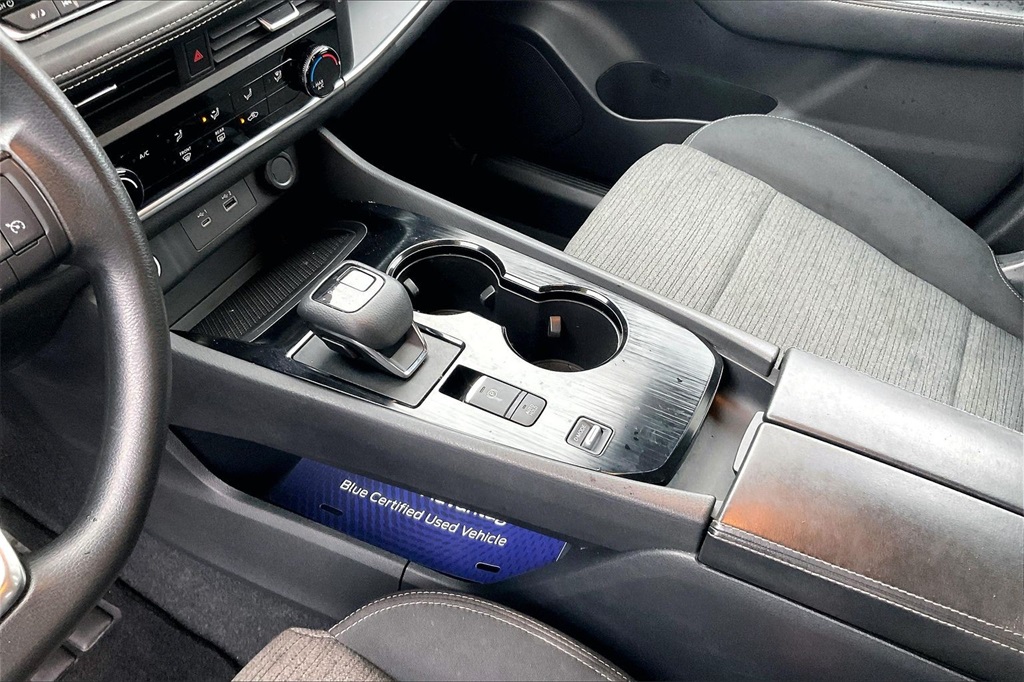 2021 NISSAN ROGUE - Image 13