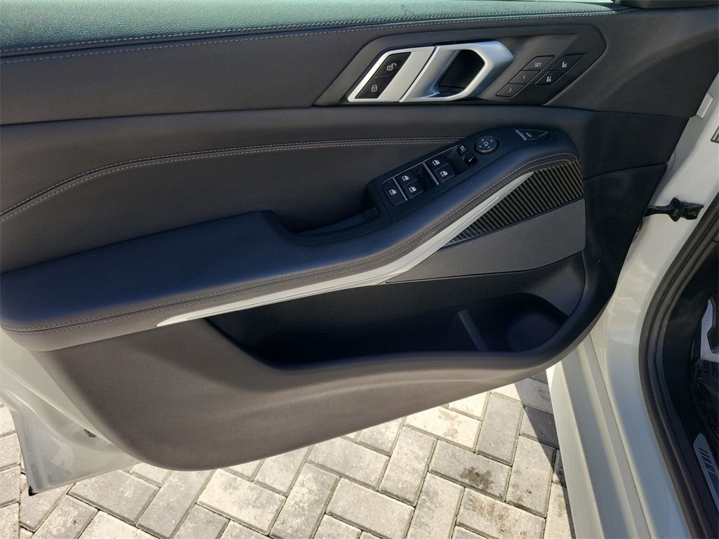 2022 Bmw X5 M50i photo 22