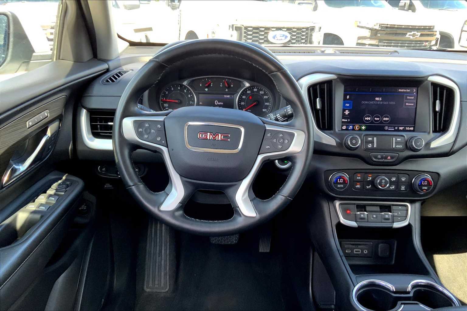 2023 Gmc Terrain SLT photo 3