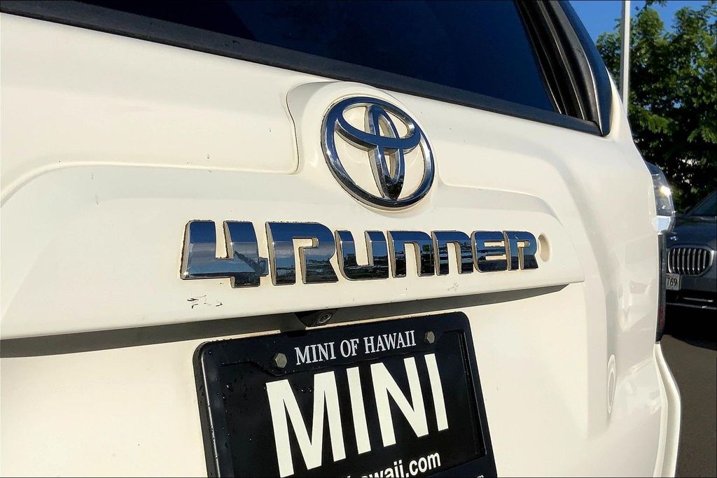 Image of Pre-Owned 2019 Toyota 4Runner V6 4WD SR5