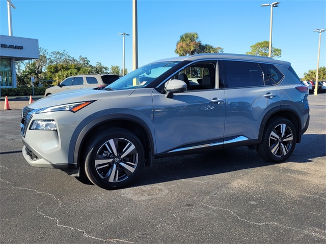 2021 Nissan Rogue SL photo 3