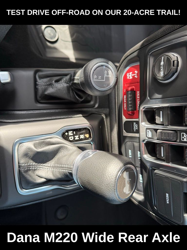 2025 Jeep Wrangler Willys photo 12