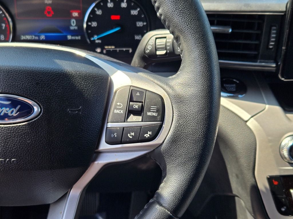 2023 Ford Explorer XLT photo 31