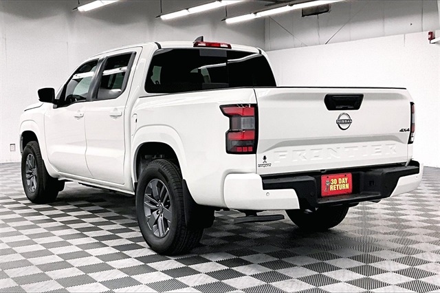 2025 Nissan Frontier SV photo 3