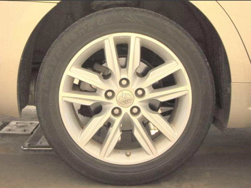 2014 Toyota Avalon XLE photo 21
