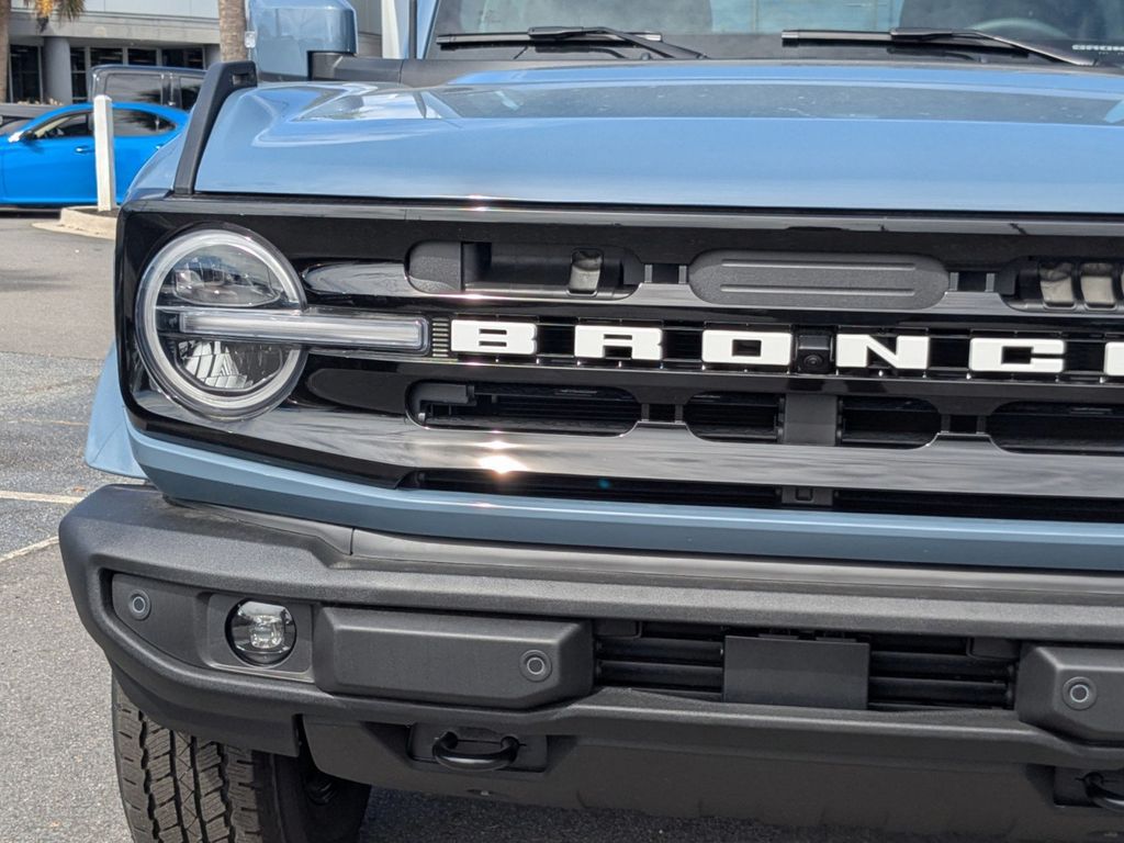 2025 Ford Bronco Outer Banks photo 10