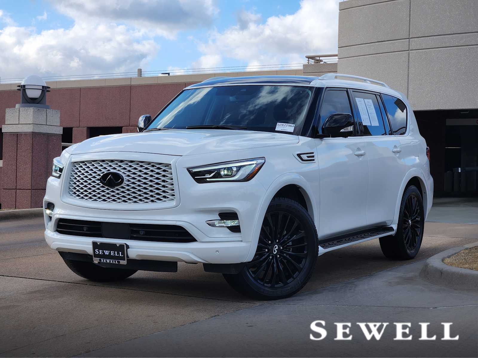 2023 INFINITI QX80 PREMIUM SELECT 4WD's photo