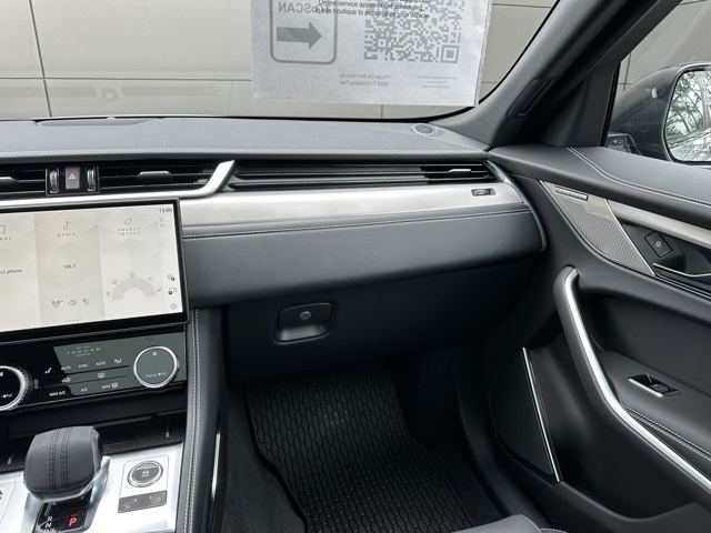 2026 Jaguar F-PACE P250 R-Dynamic S photo 14