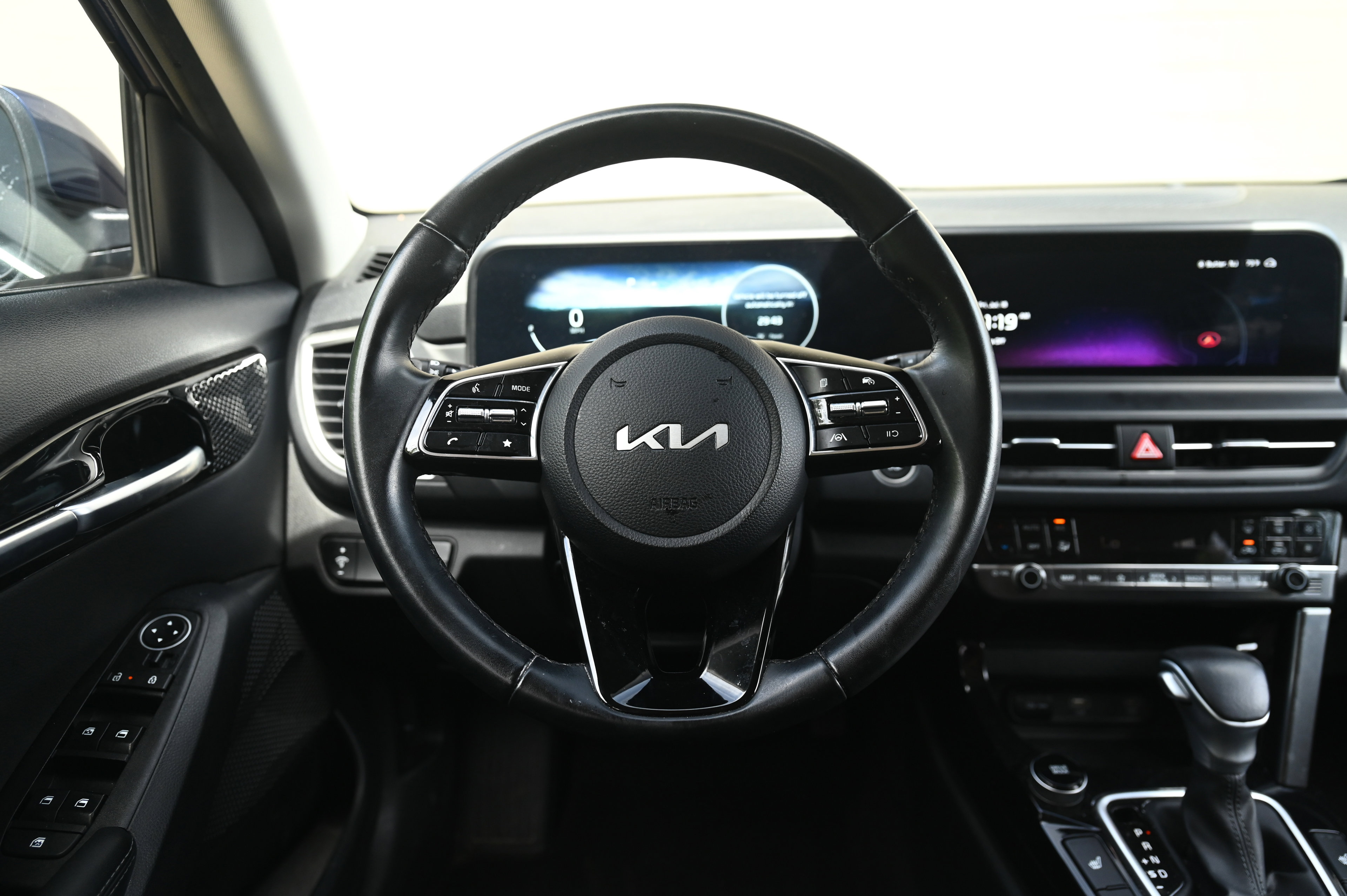 2024 Kia Seltos EX photo 32