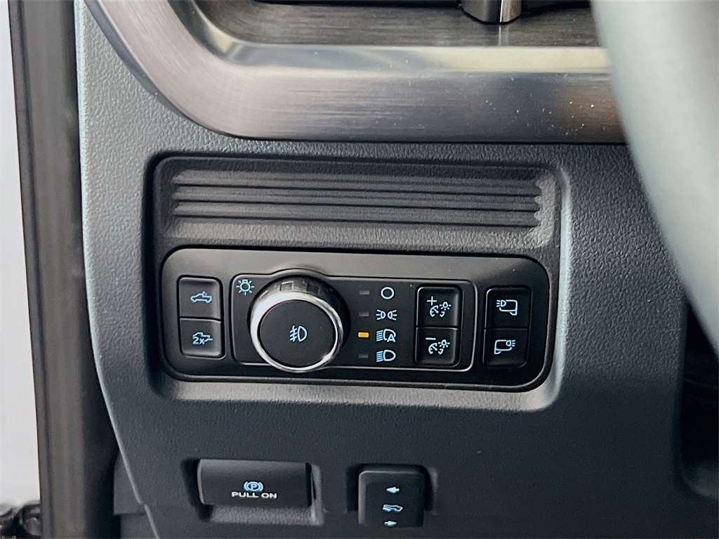 2025 Ford F-350 Lariat photo 19