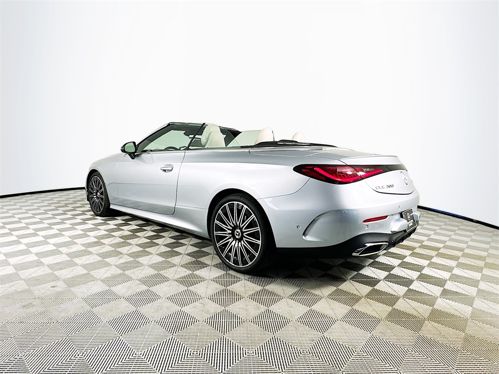2026 Mercedes Benz CLE 300 4MATIC Cabriolet photo 4