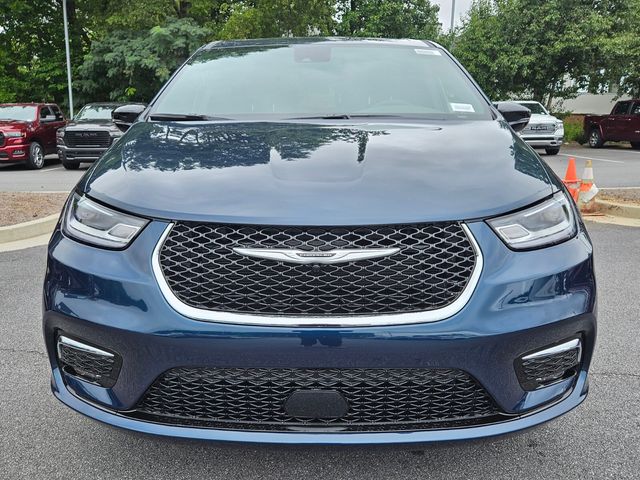 2025 Chrysler Pacifica photo 2