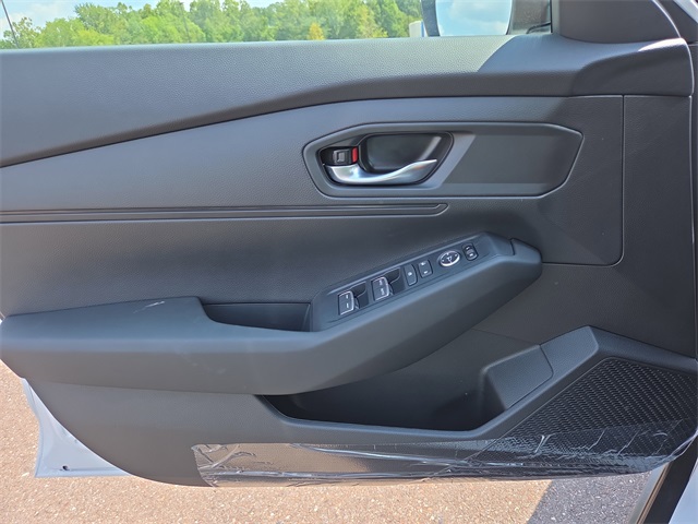 2025 Honda Accord LX photo 8
