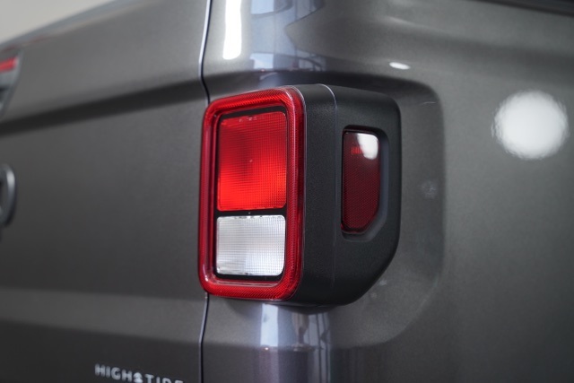 2025 Jeep Gladiator Sport photo 29