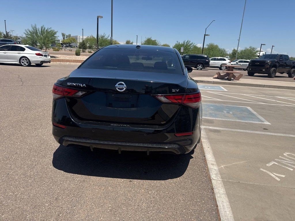 2022 Nissan Sentra SV photo 5